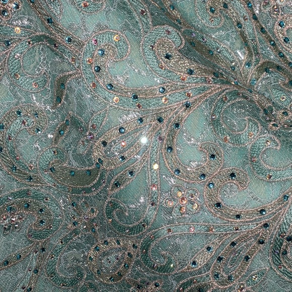 HOMECOMING DRESS! - Picture 2 of 3